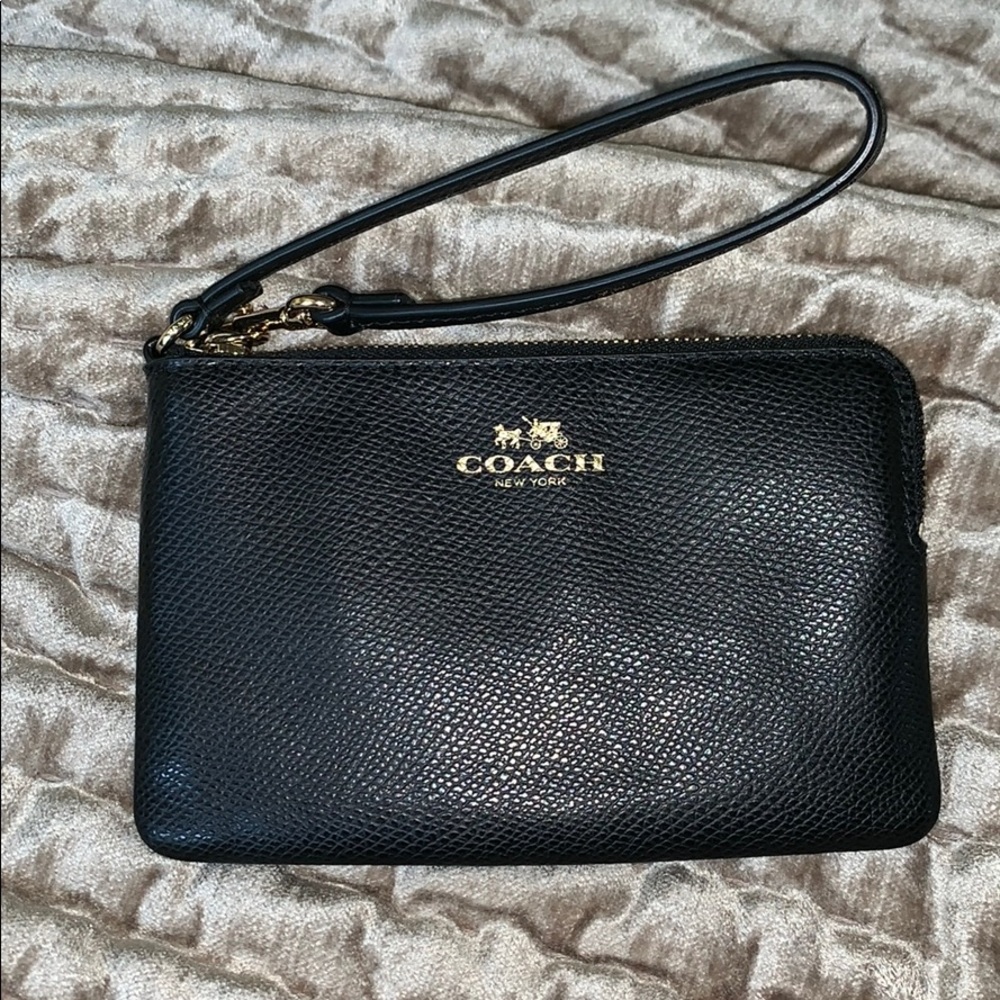 Coach wristlet - Picture 1 of 3